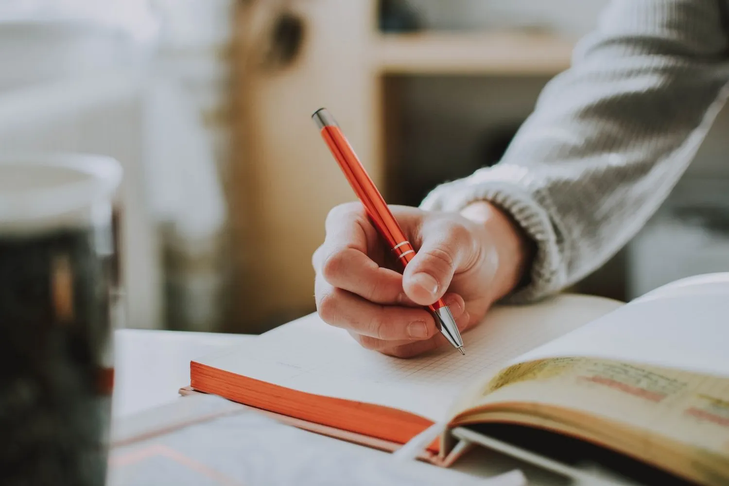 The Secret of Giving Constructive Criticism in Writing (With Four Examples)