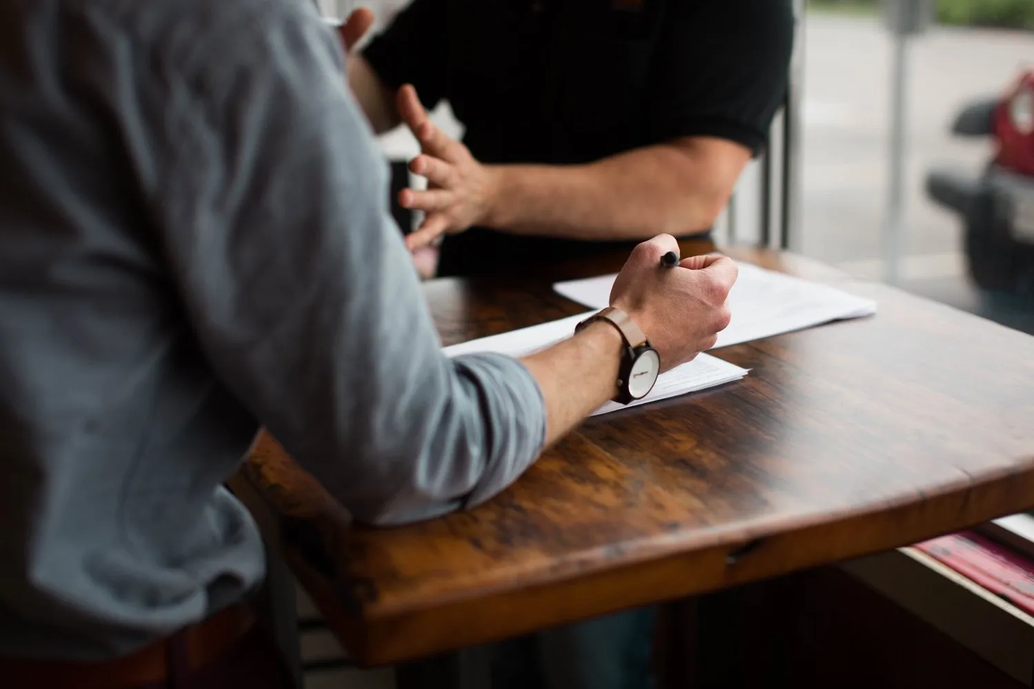 How to Have Difficult Conversations with Employees: 10 Crucial Examples